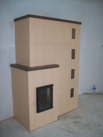 <b>Sorszám:</b> 90 <br>
<b>Méret:</b> 143 x 66 x 203 cm (szélesség x mélység x magasság)<br>
<b>Teljesítmény:</b> 130 lm3<br>
<b>Csempe ára:</b> 1.372.800 Ft