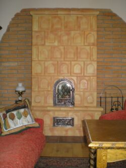 <b>Sorszám:</b> 249 <br>
<b>Méret:</b> 126 x 74 x 202 cm (szélesség x mélység x magasság)<br>
<b>Teljesítmény:</b> 130 lm3<br>
<b>Csempe ára:</b> 1.232.400 Ft